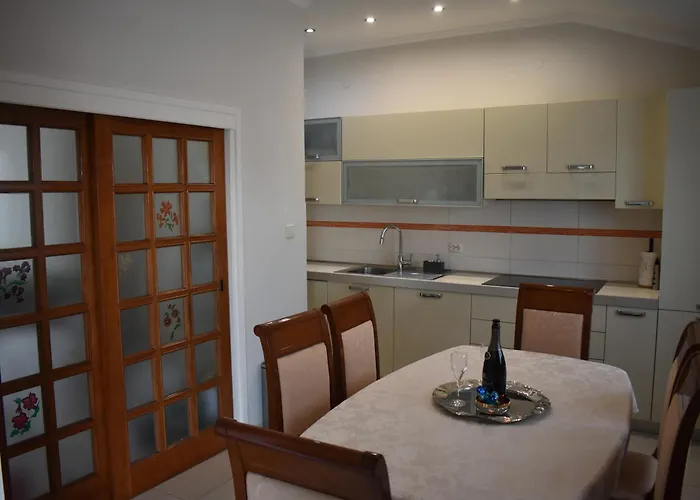House Suzana Pola