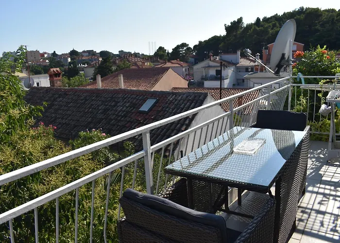 House Suzana Pola